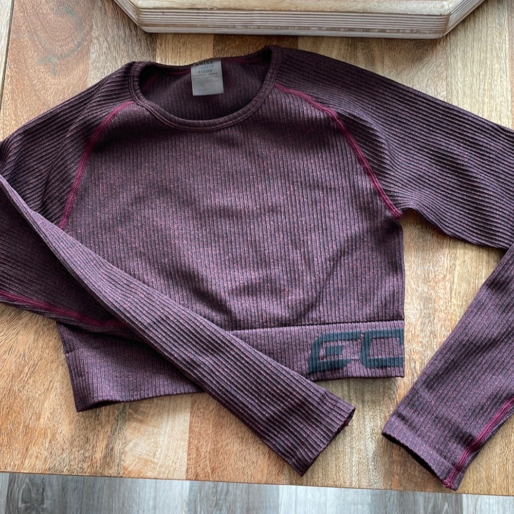 ECHT Arise Scrunch Crop Top